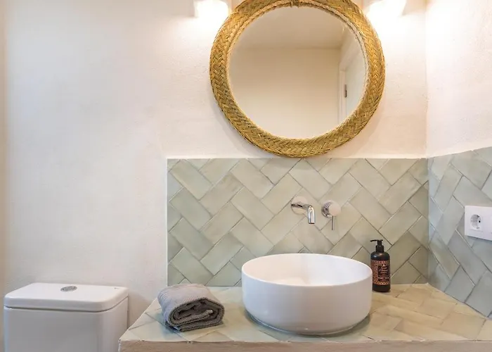 Апартаменти Les Gavines - *